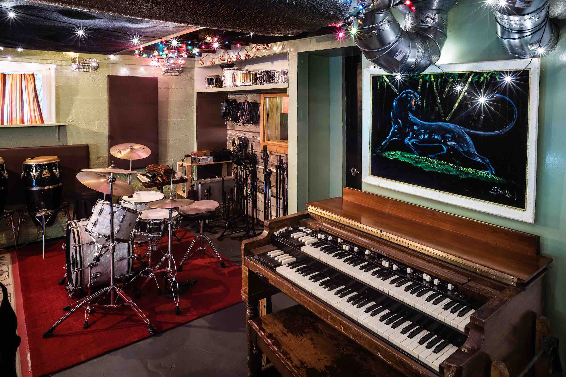 The Hammond organ at the Panther studio in Portland, OR.